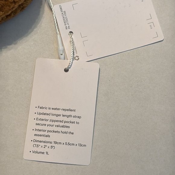 NWT Lululemon Everywhere Fleece Belt Bag Burnt Caramel - Picture 16 of 16